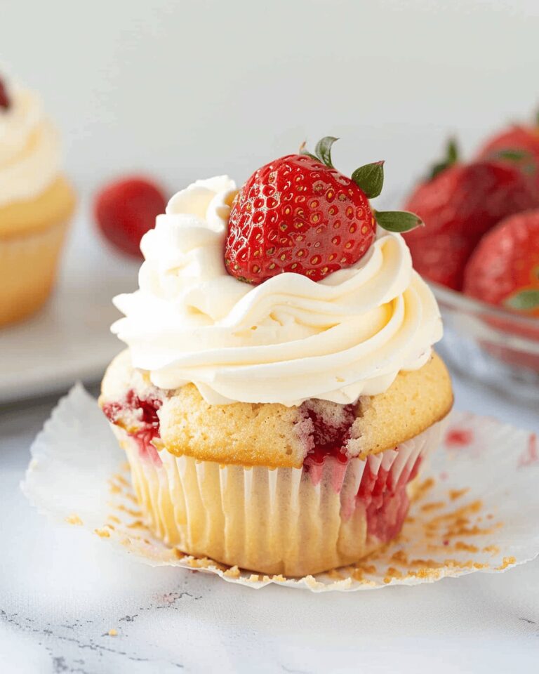 Luscious Strawberries And Cream Cupcakes Recipe