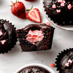 Chocolate Covered Strawberry Cupcakes Recipe
