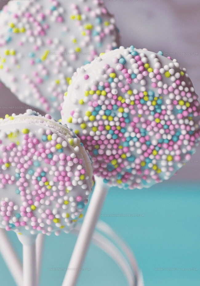 Quick Steps for Colorful Oreo Treats