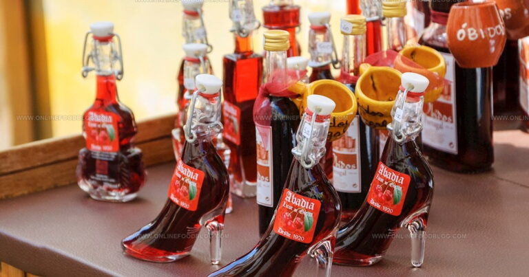 39 Tasty Fruit Liqueurs Everyone Can Enjoy
