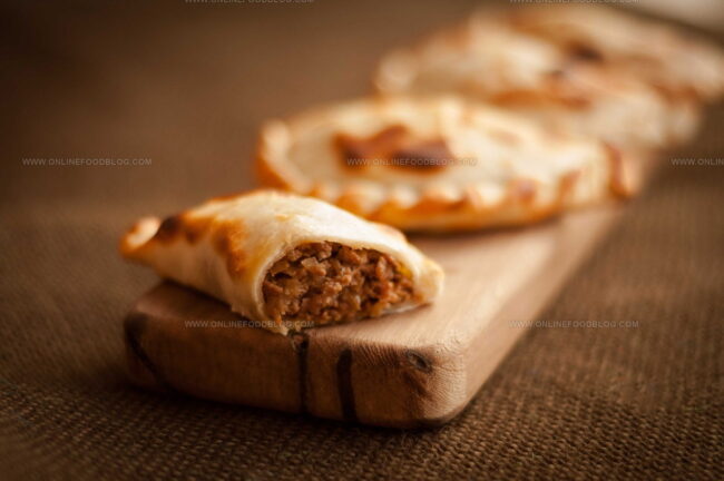 Argentinian Empanadas (Empanadas Argentinas)